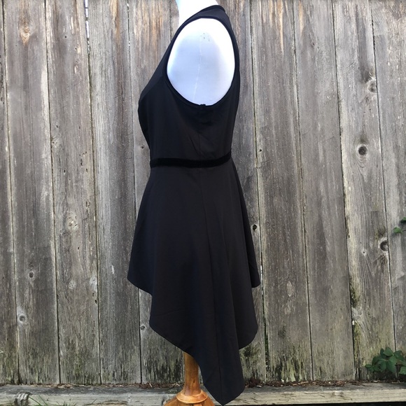Torrid 1x Sleeveless Asymmetrical Black Blouse with Velvet Trim!! - Picture 3 of 8